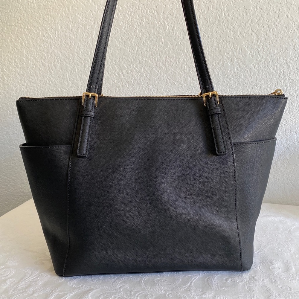 Michael Kors Jet Set Saffiano Leather Tote - Picture 3 of 12